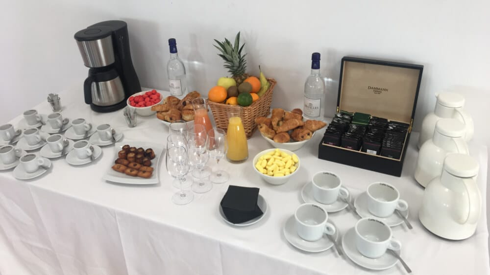 Pause café dressée pour un séminaire